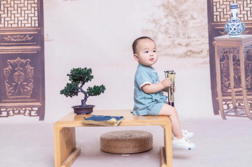 岑溪孕妇肚子上的黑线